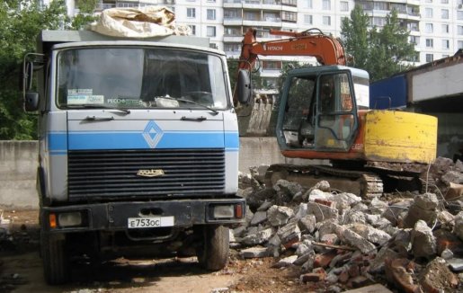 Вывоз строительного мусора, погрузчики, самосвалы, грузчики стоимость услуг и где заказать - Челябинск