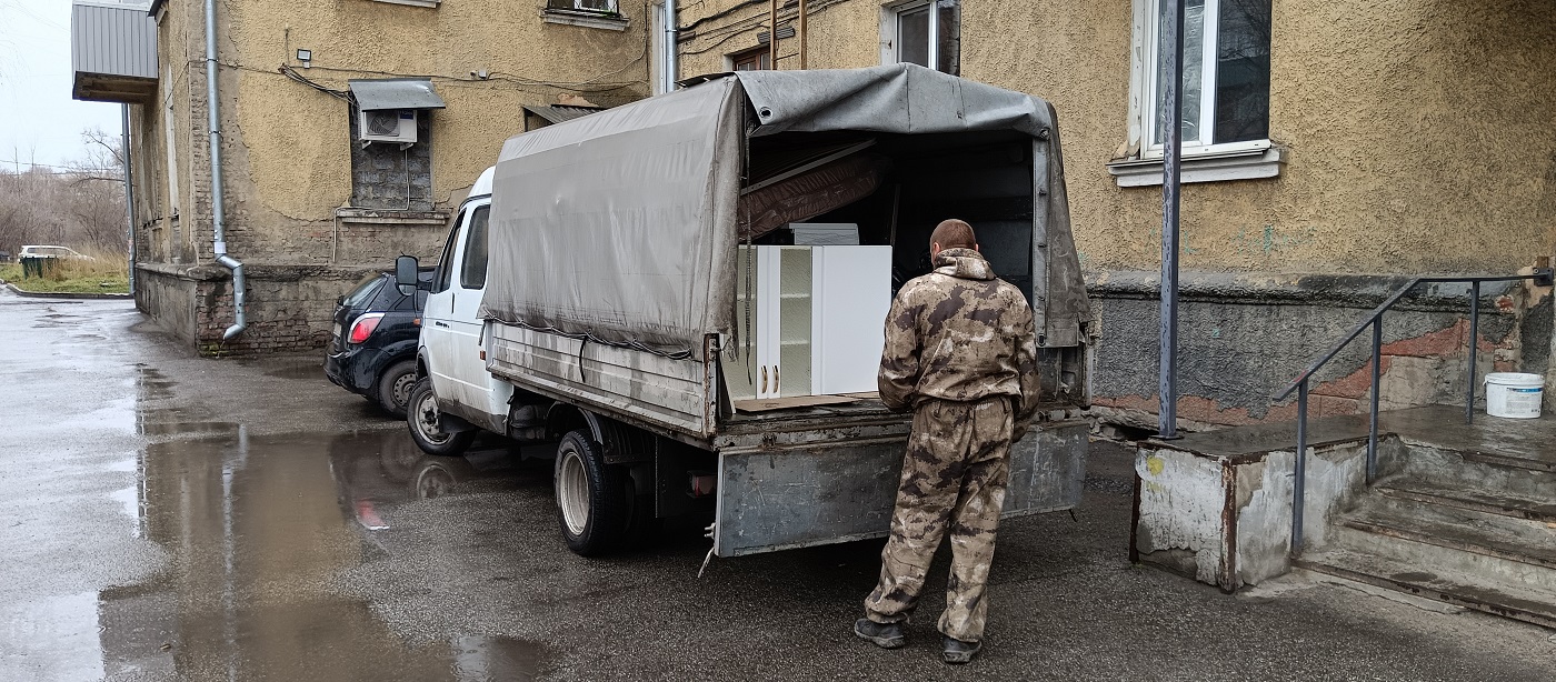 Квартирные перевозки. Погрузка мебели в Газель в Аше